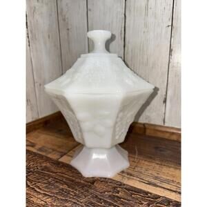Vtg Anchor Hocking White Milk Glass Candy Dish Grapes/Leaf Covered Pedestal Dish